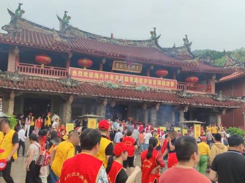 青礁慈济祖宫主殿实景照片