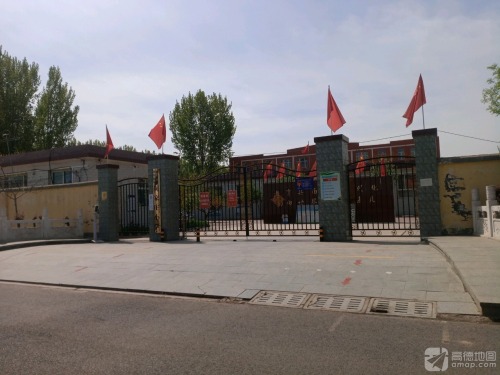 正定县曲阳桥乡周家庄小学