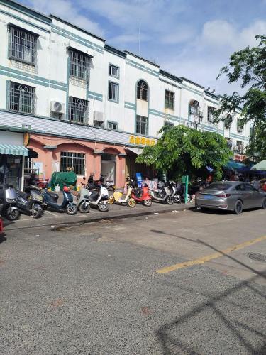 品鑫副食店