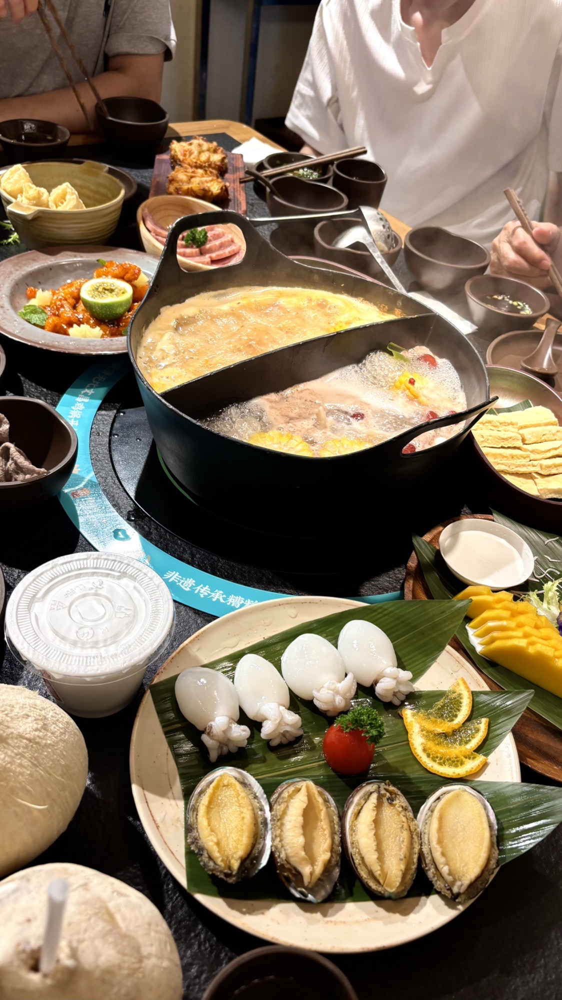 椰林伯伯椰子鸡·糟粕醋火锅(天涯海角店)