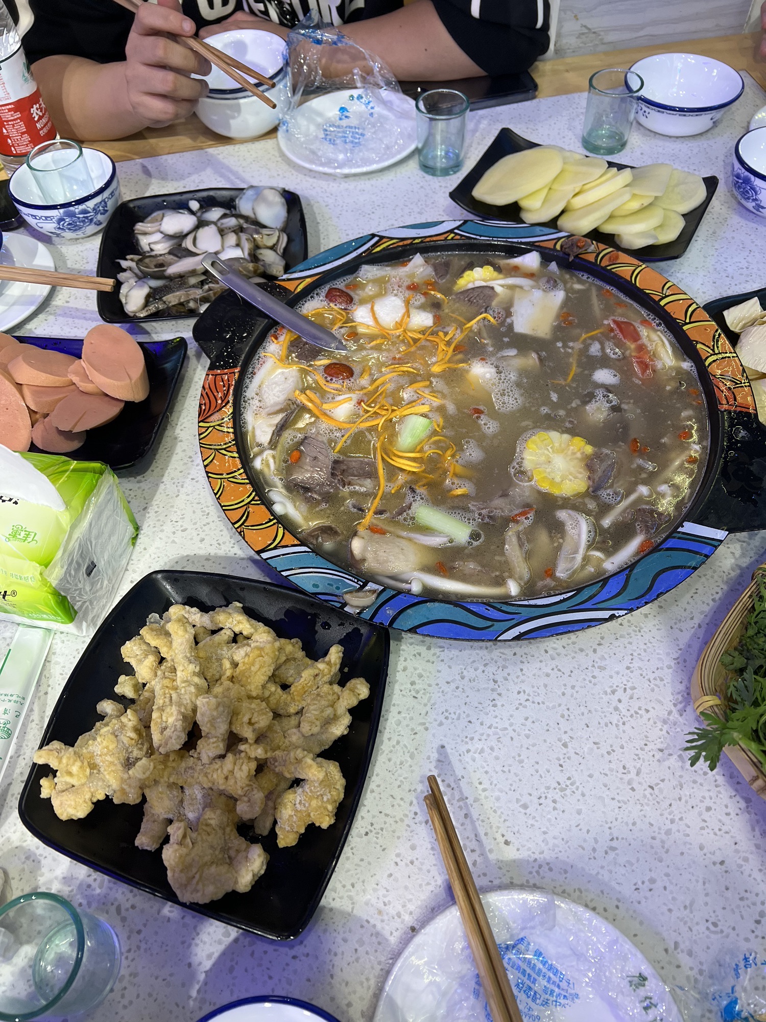川西野菌牦牛肉汤锅