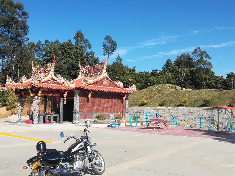 南安镇山庙实景照片