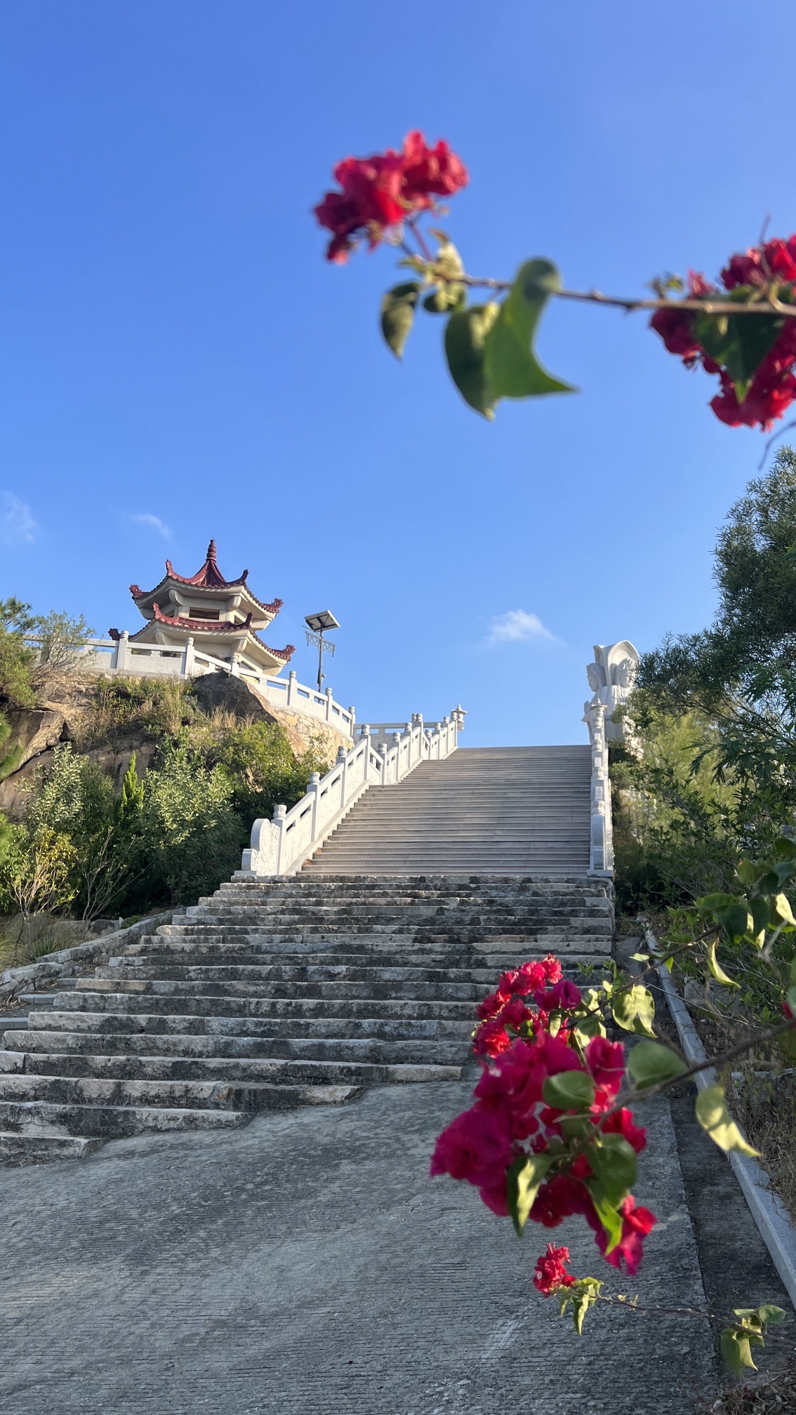 石洞寺实景照片
