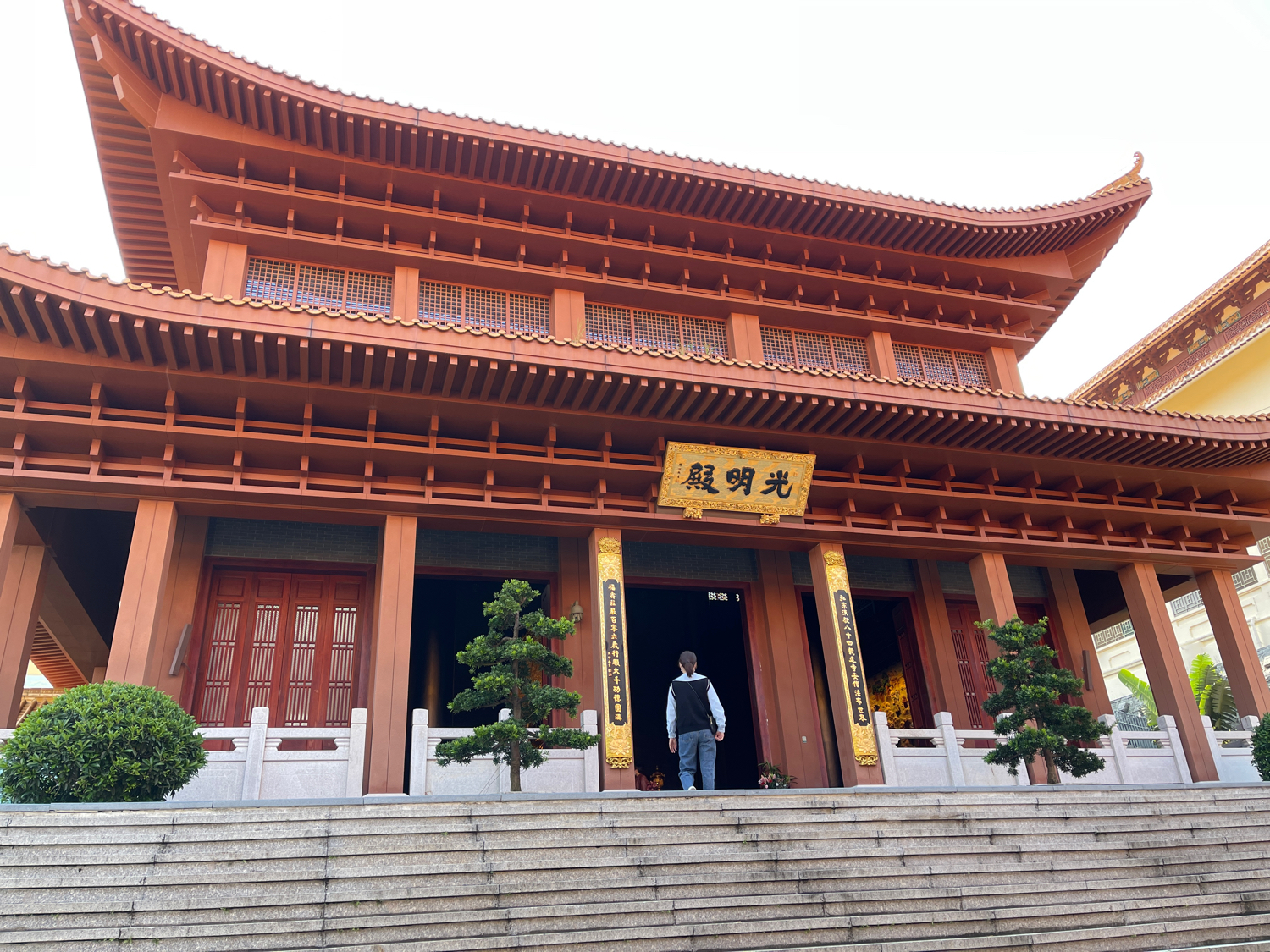 光明殿实景照片