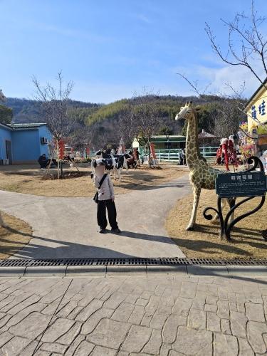 花谷奇缘旅游景区-萌宠花园