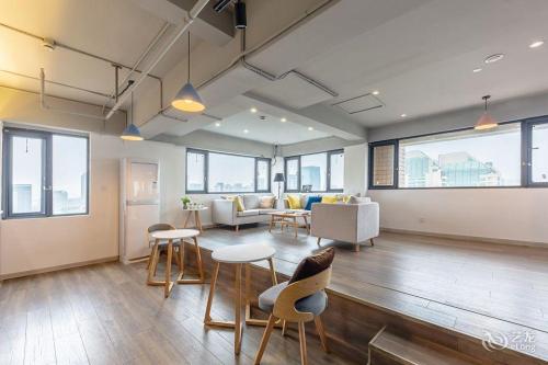 Gallery 2