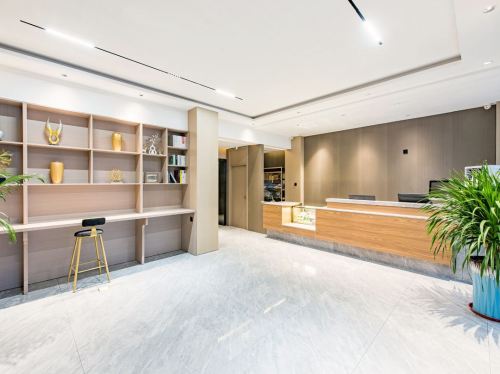 华驿精选酒店(定州第三中学店)