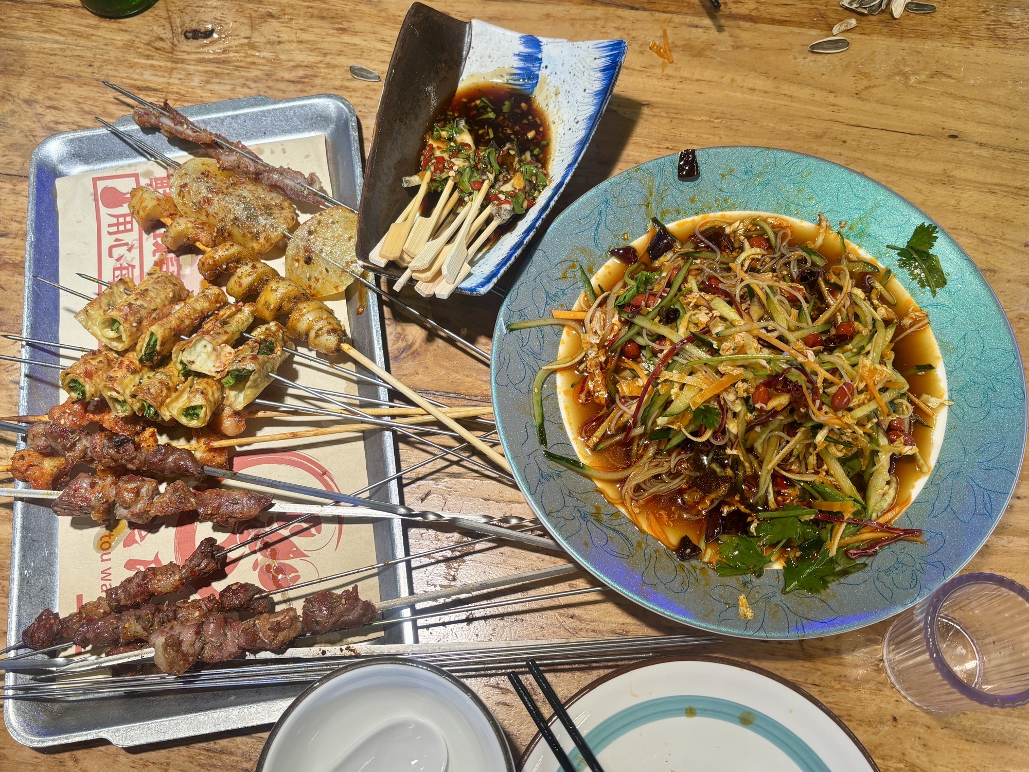 小东北烧烤龙虾东北菜 砖头瓦块(苏蠡路店)