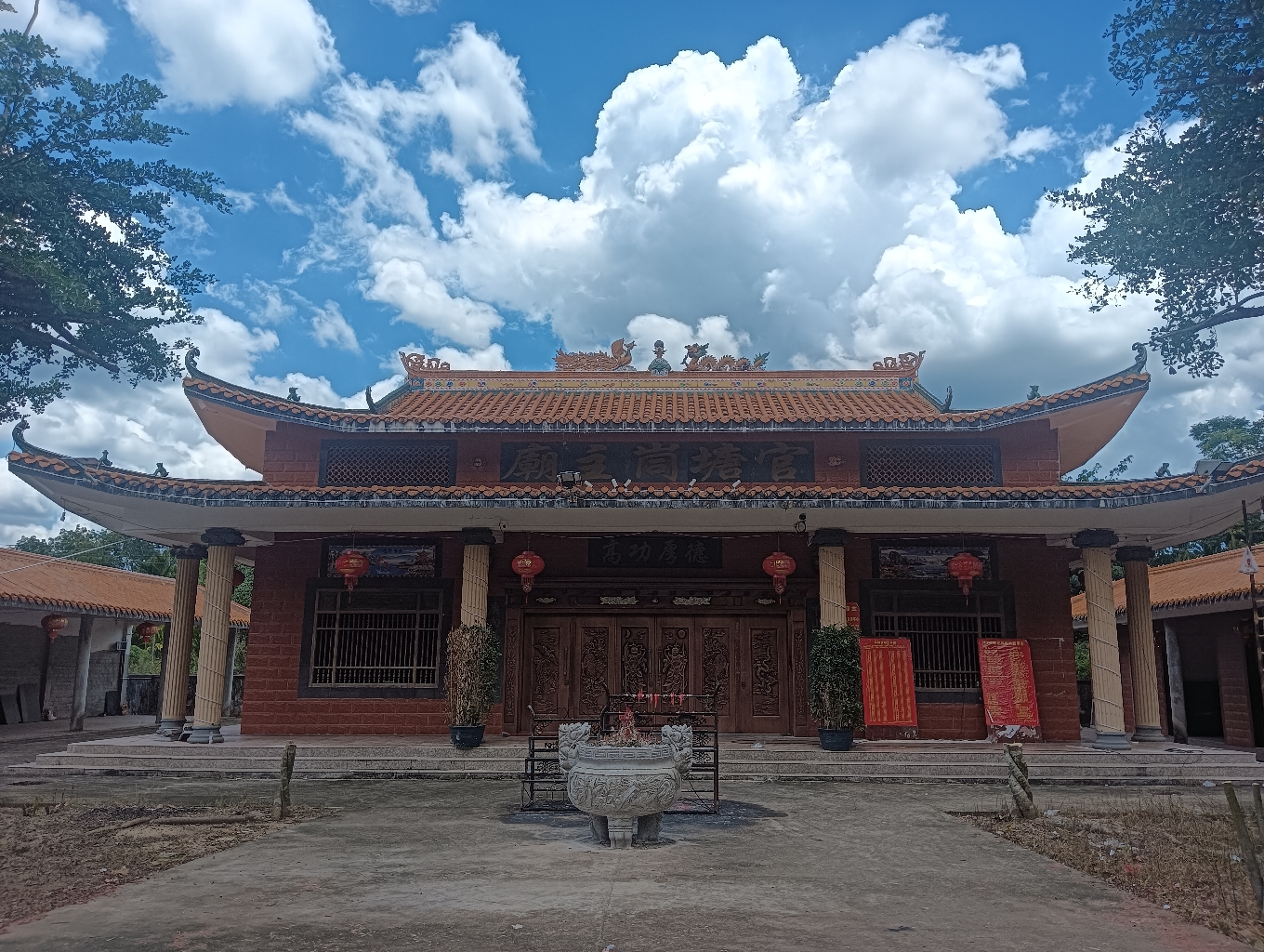 官塘峝主庙实景照片