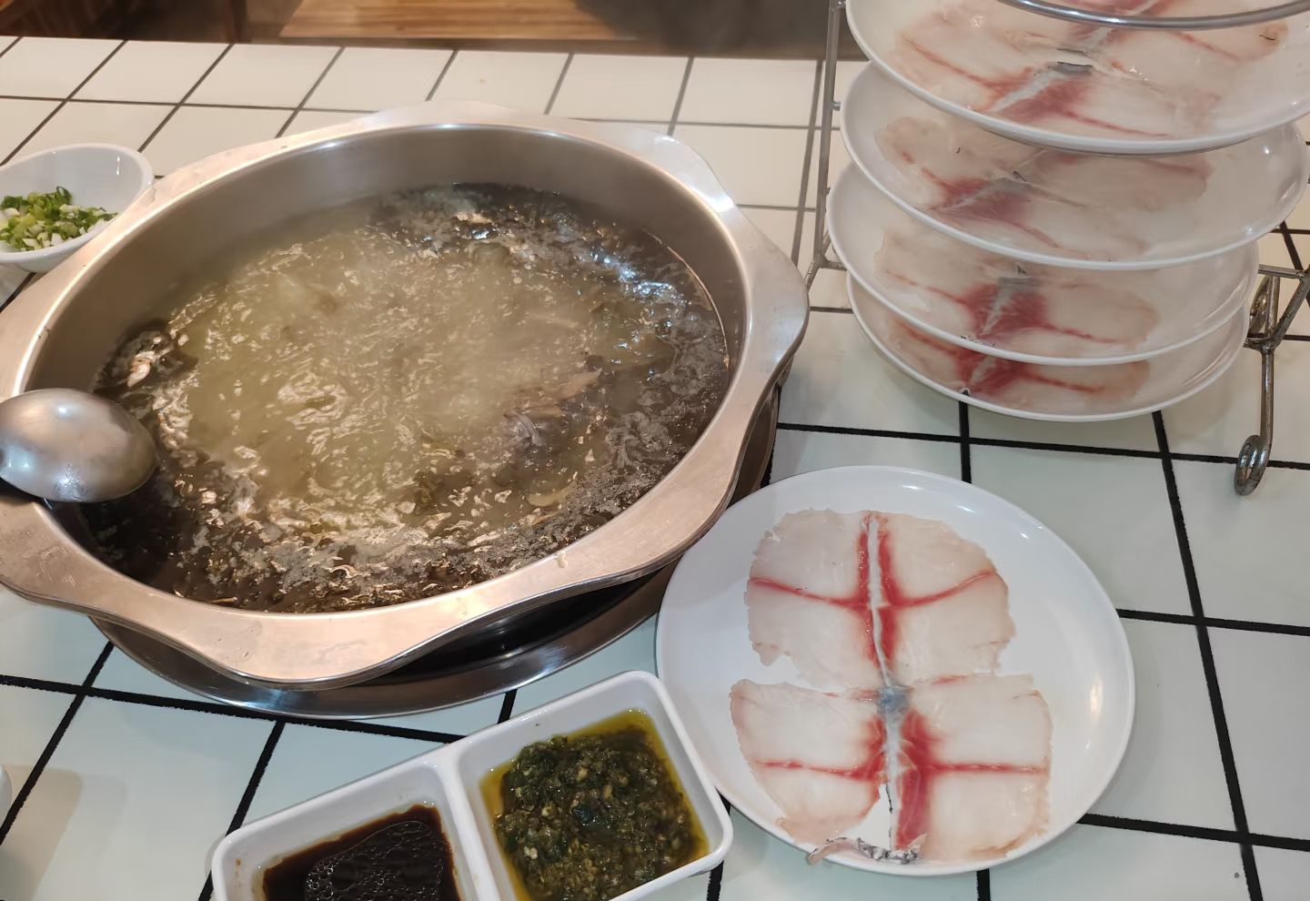 李记长头鱼(半山逸城2期店)