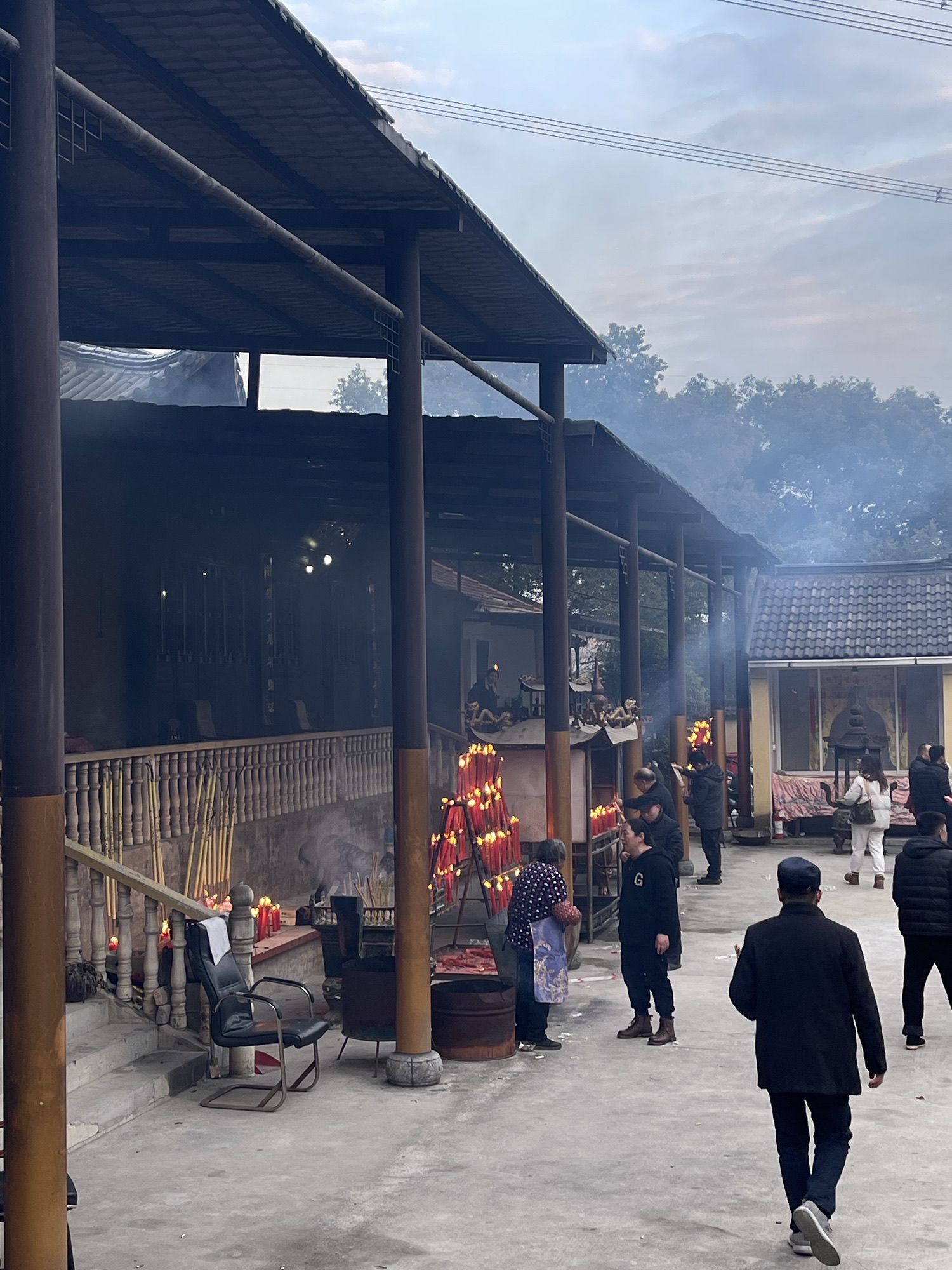 兴山庙实景照片
