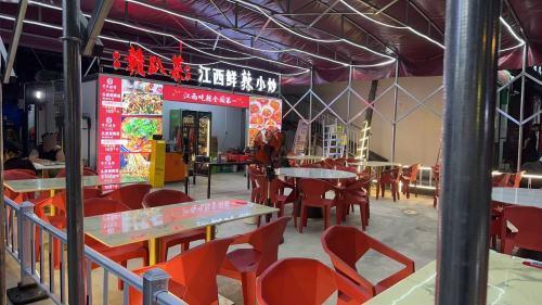 赣趴菜·江西鲜辣小炒(师部农场店)