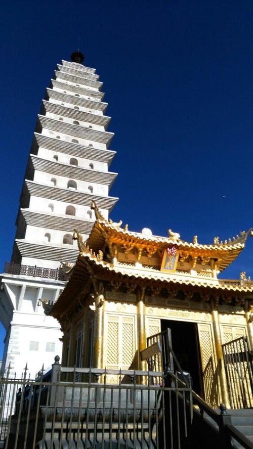 金顶寺实景照片