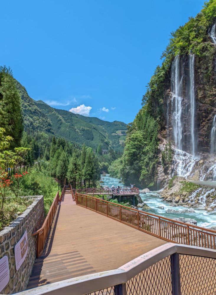 燕远村瀑布景点图片