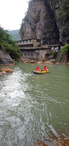 溶洞谷漂流景区(暂停开放)旅行图片 2