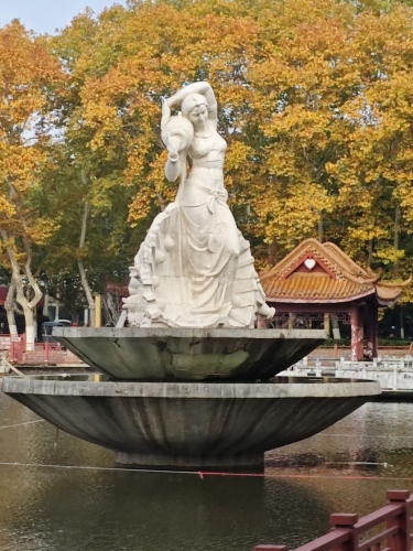 津浦大塘公园-珍珠女雕像