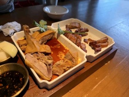 东就鸭饭店.古早海南菜(石梅湾店)