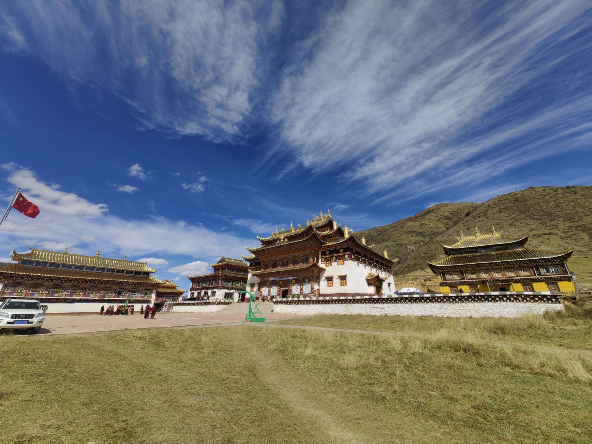 扎丁青寺实景照片