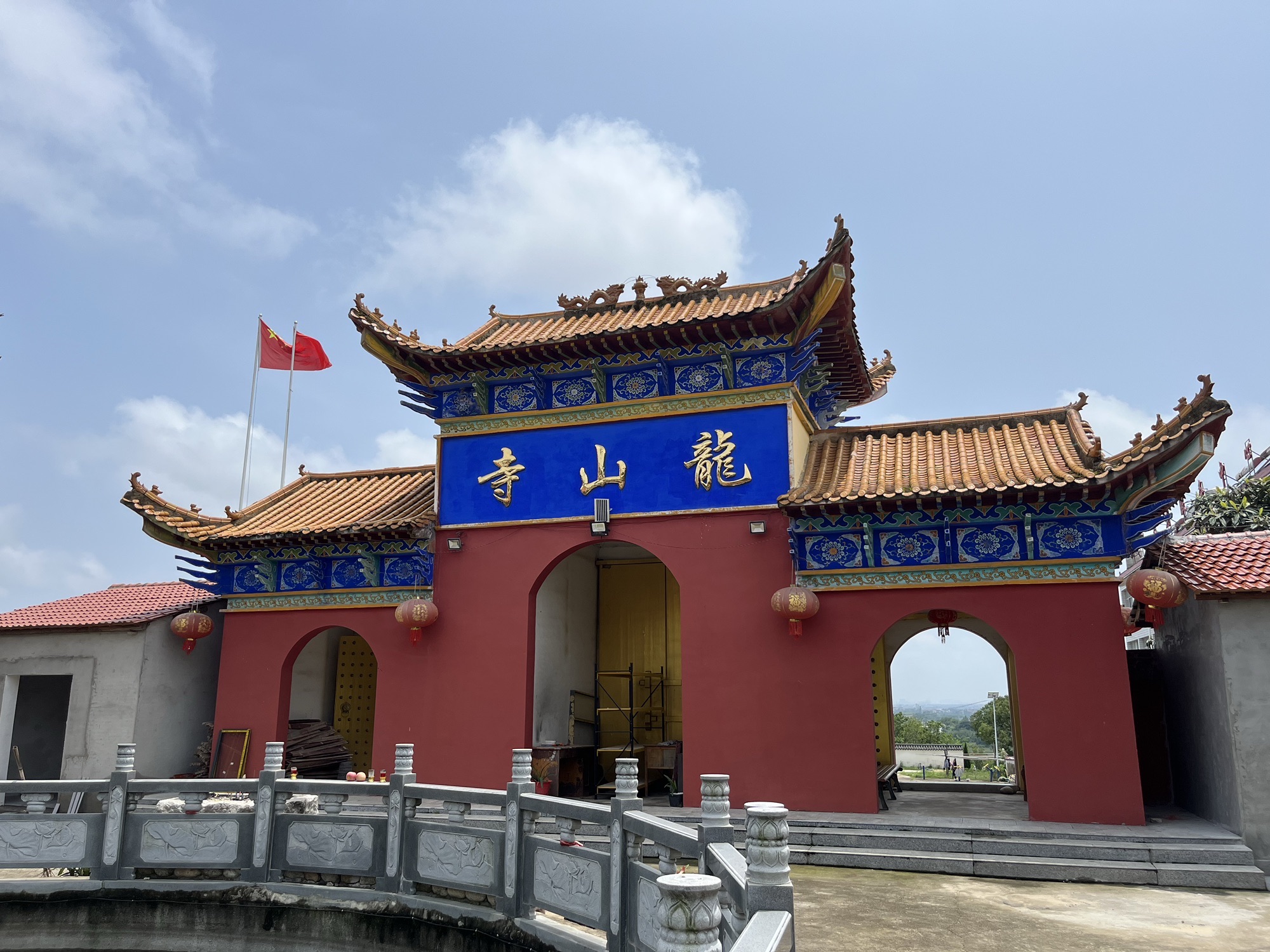 龙山禅寺实景照片