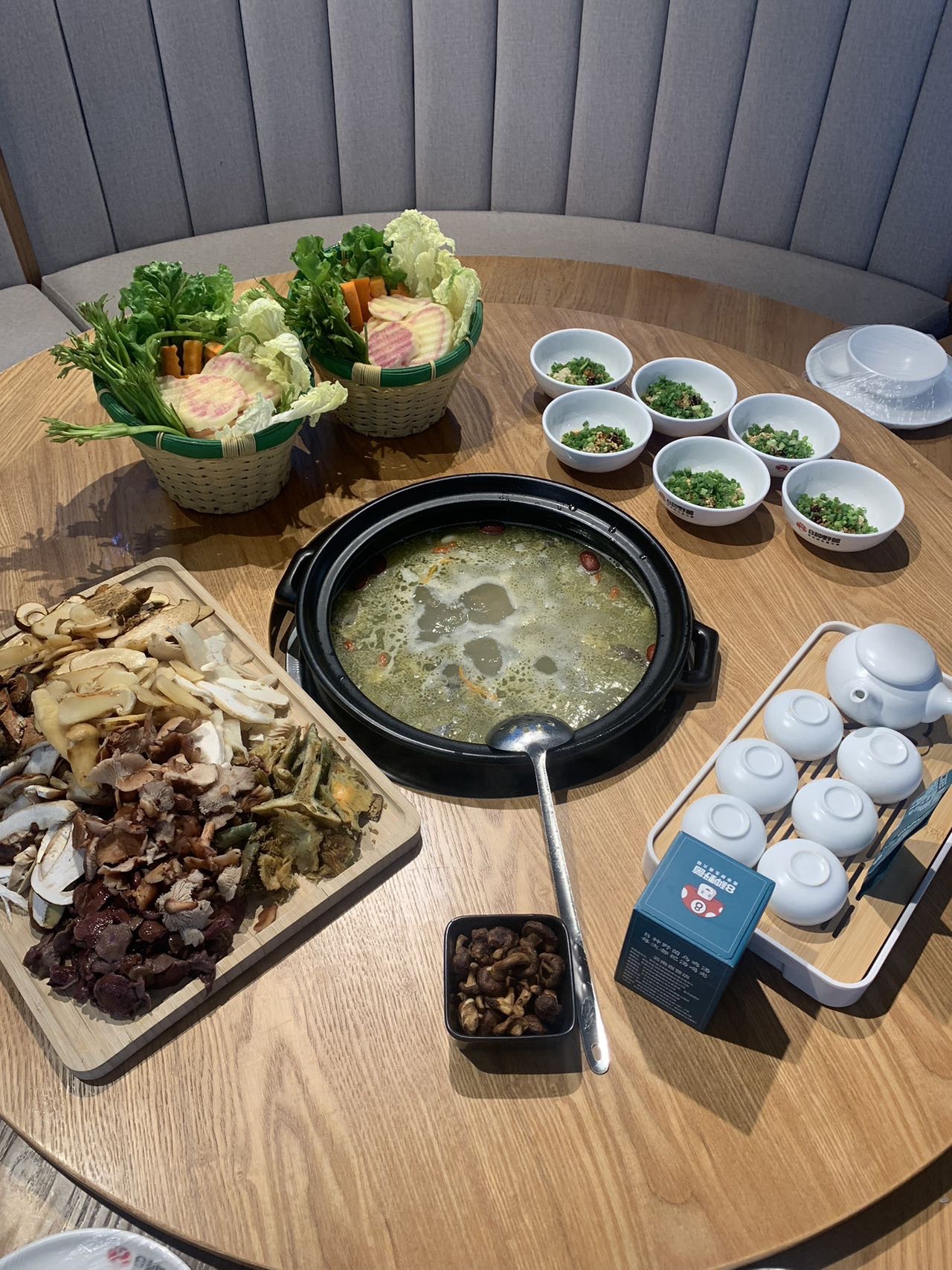 8种野菌南华野生菌火锅(南华国际野生菌交易中心店)