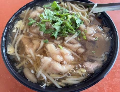 北港客运东阳香菇肉羹60年老店/招牌卤肉饭/鸡肉饭/烫青菜/羹面干面汤面/苦瓜丸汤贡丸汤笋干排骨汤蛤蜊鸡腿汤/皮蛋豆腐/鱿鱼/嘉义客运/北港铜板价美食/北港车头公车站/云林古早味/多日游/朝天宫景点推荐/亲子营养补气/北港小吃/必买热食名产