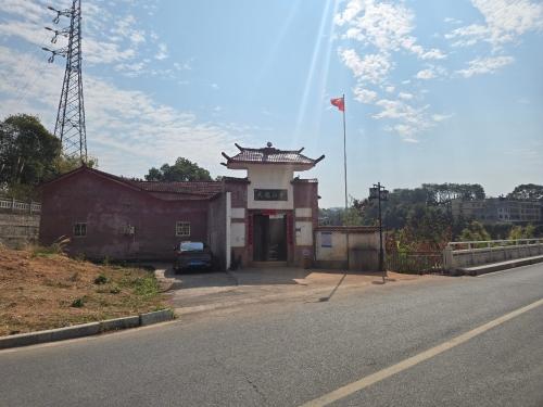武龙山寺实景照片
