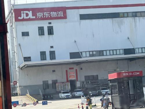 昆山陆家镇 仓库出租800㎡ 钢混结构 防潮 可分租实景图