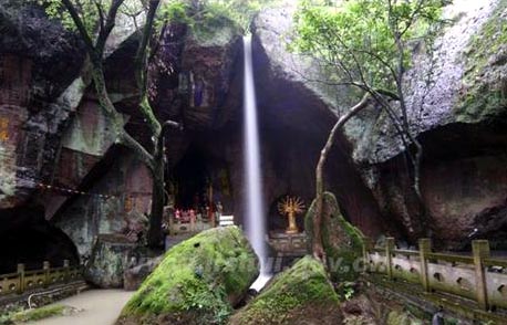 三岩寺实景照片