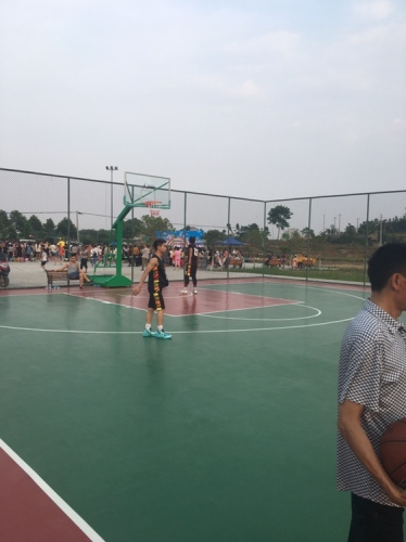 慧觉三根松体育文化广场旅行图片