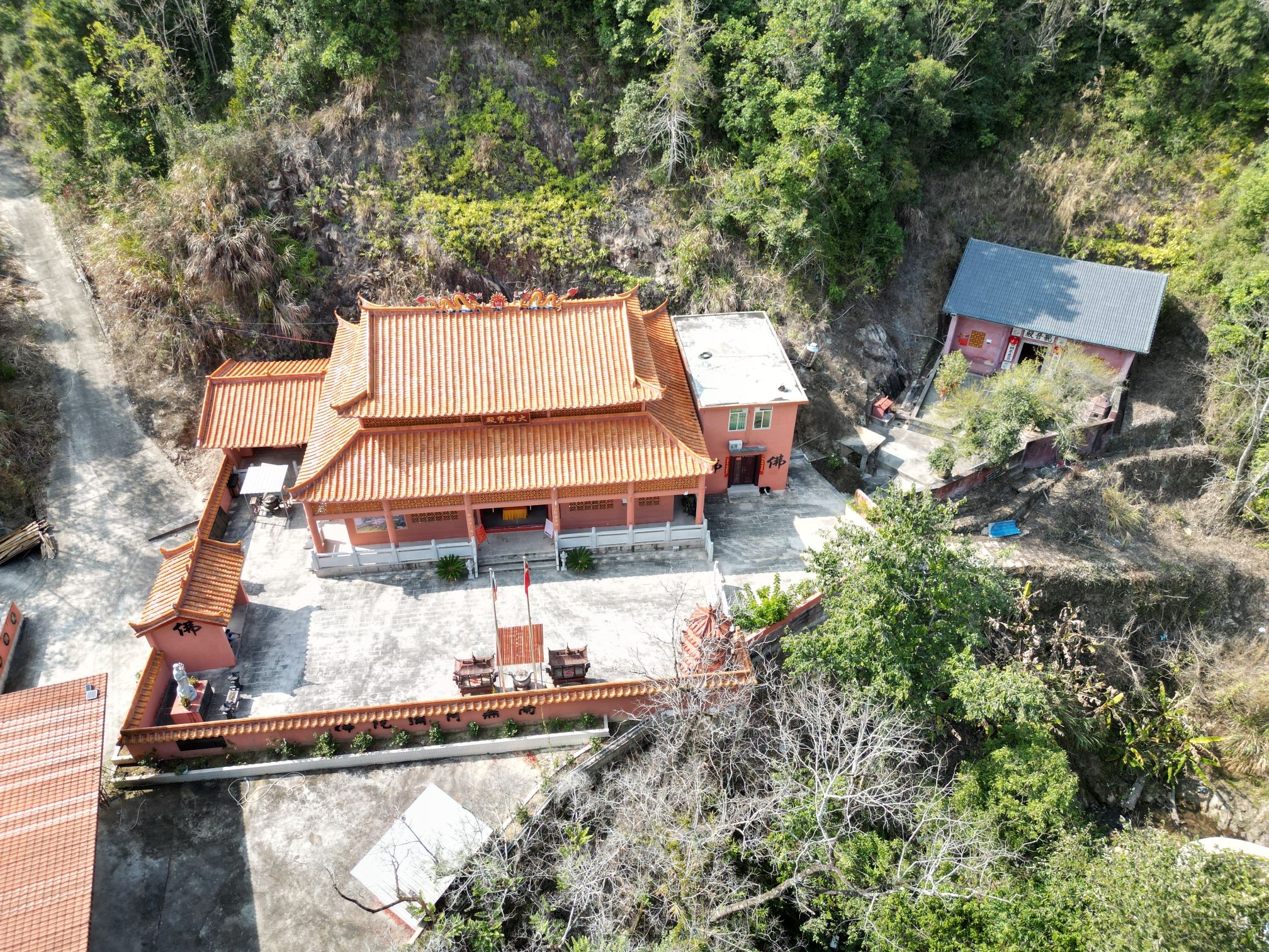 千年古刹高磜寺实景照片