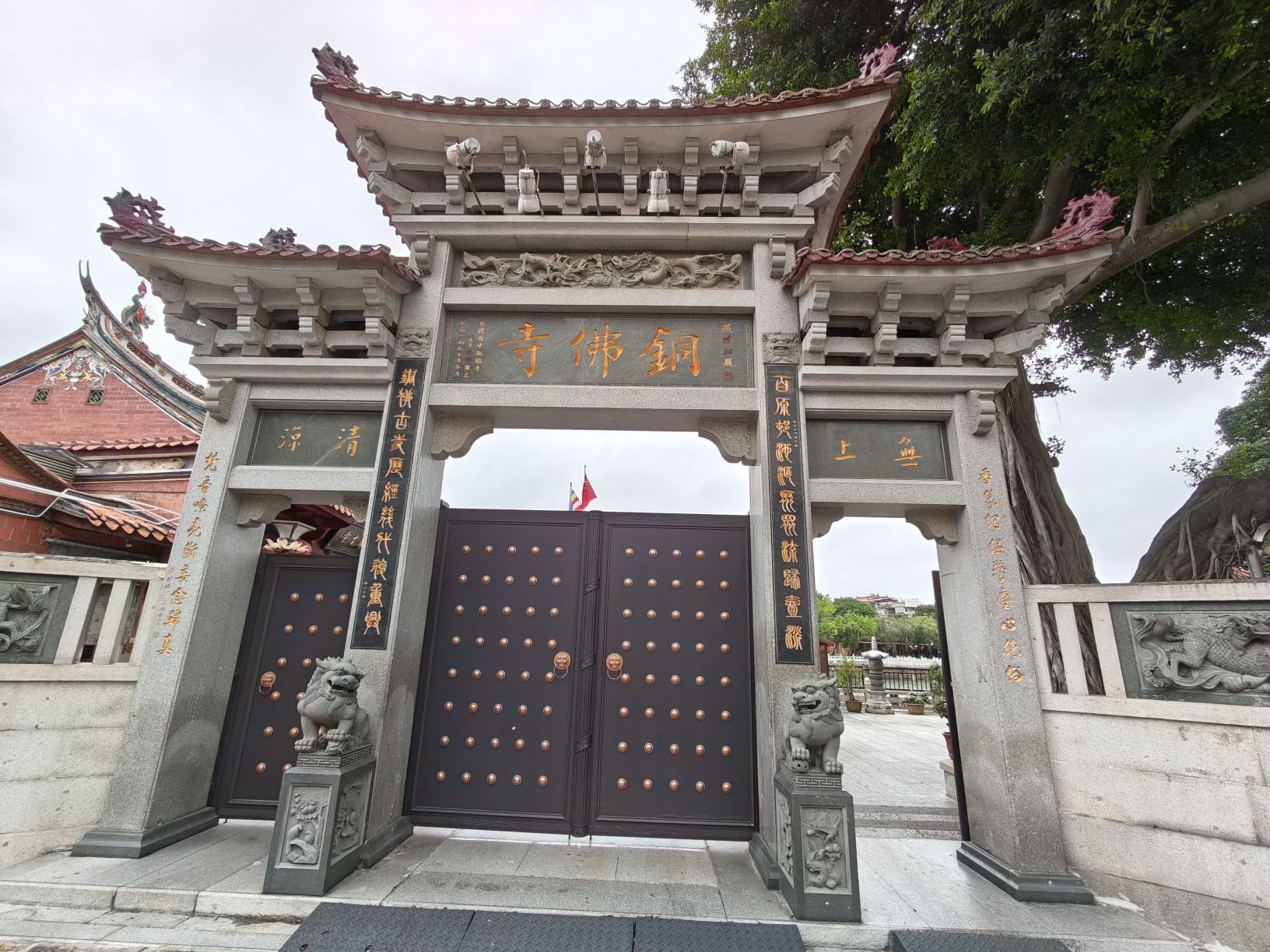 铜佛寺实景照片