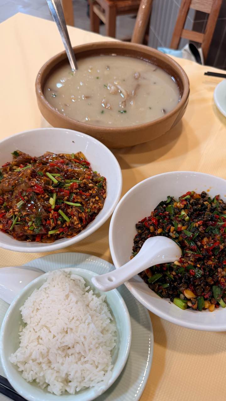 笨罗卜浏阳菜馆(龙华鹏润达店)