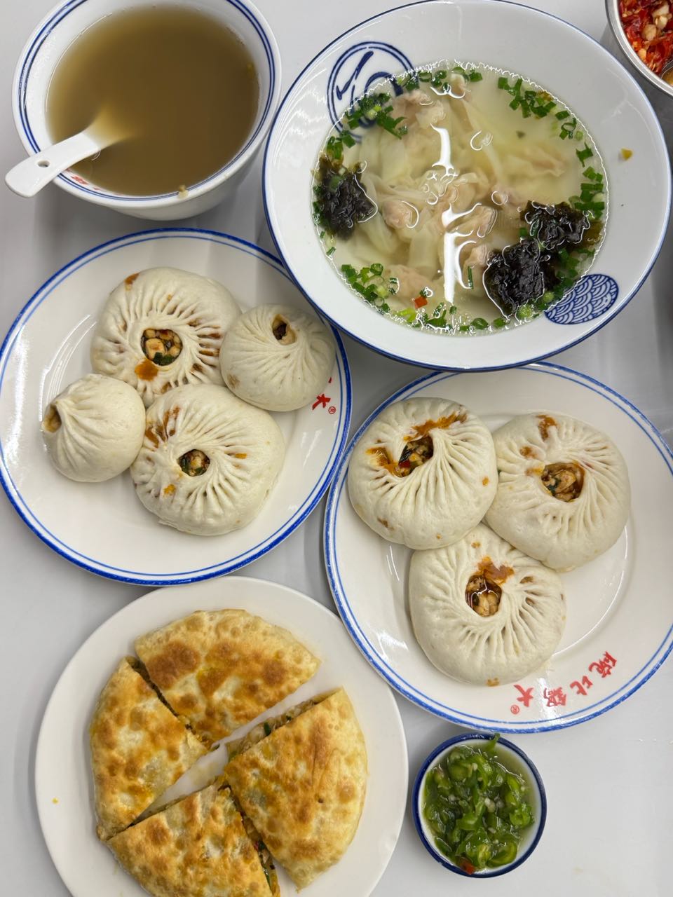 碗比锅大