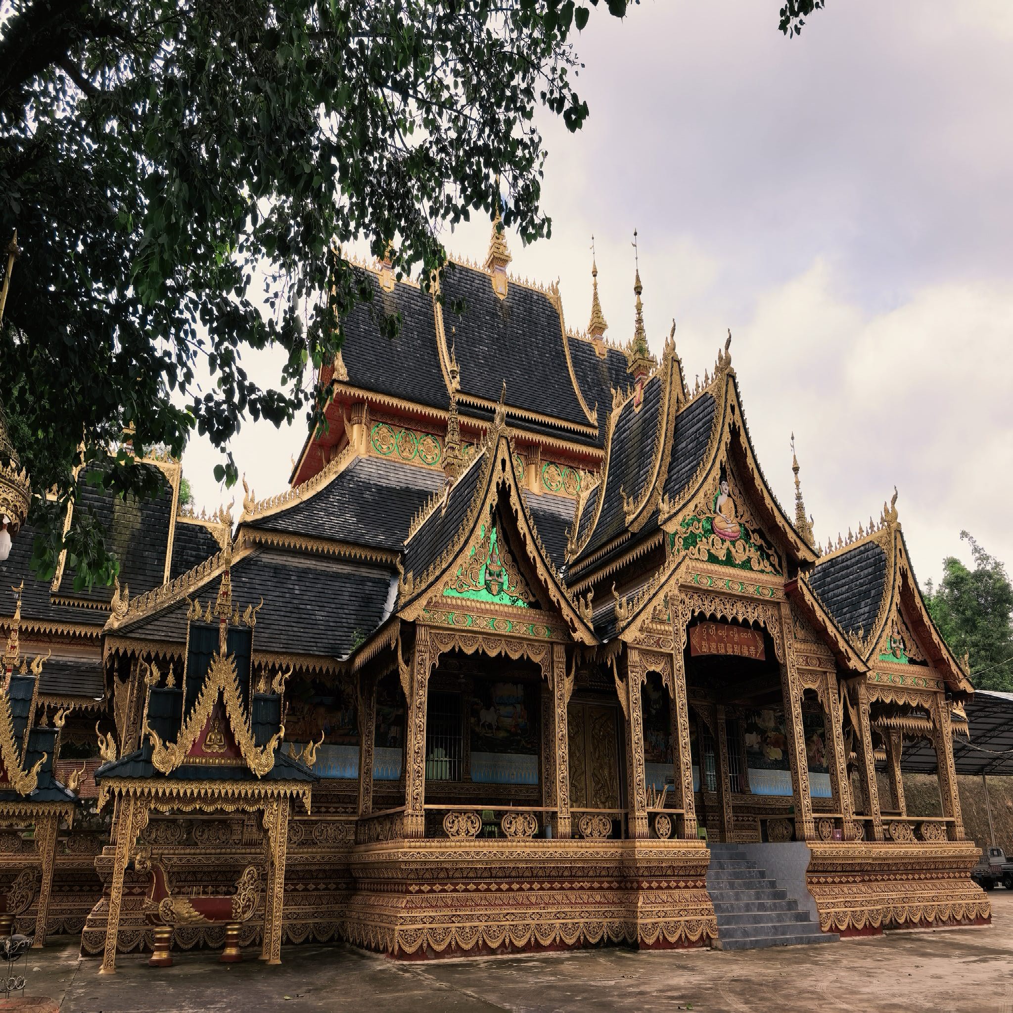 勐遮镇曼别佛寺实景照片