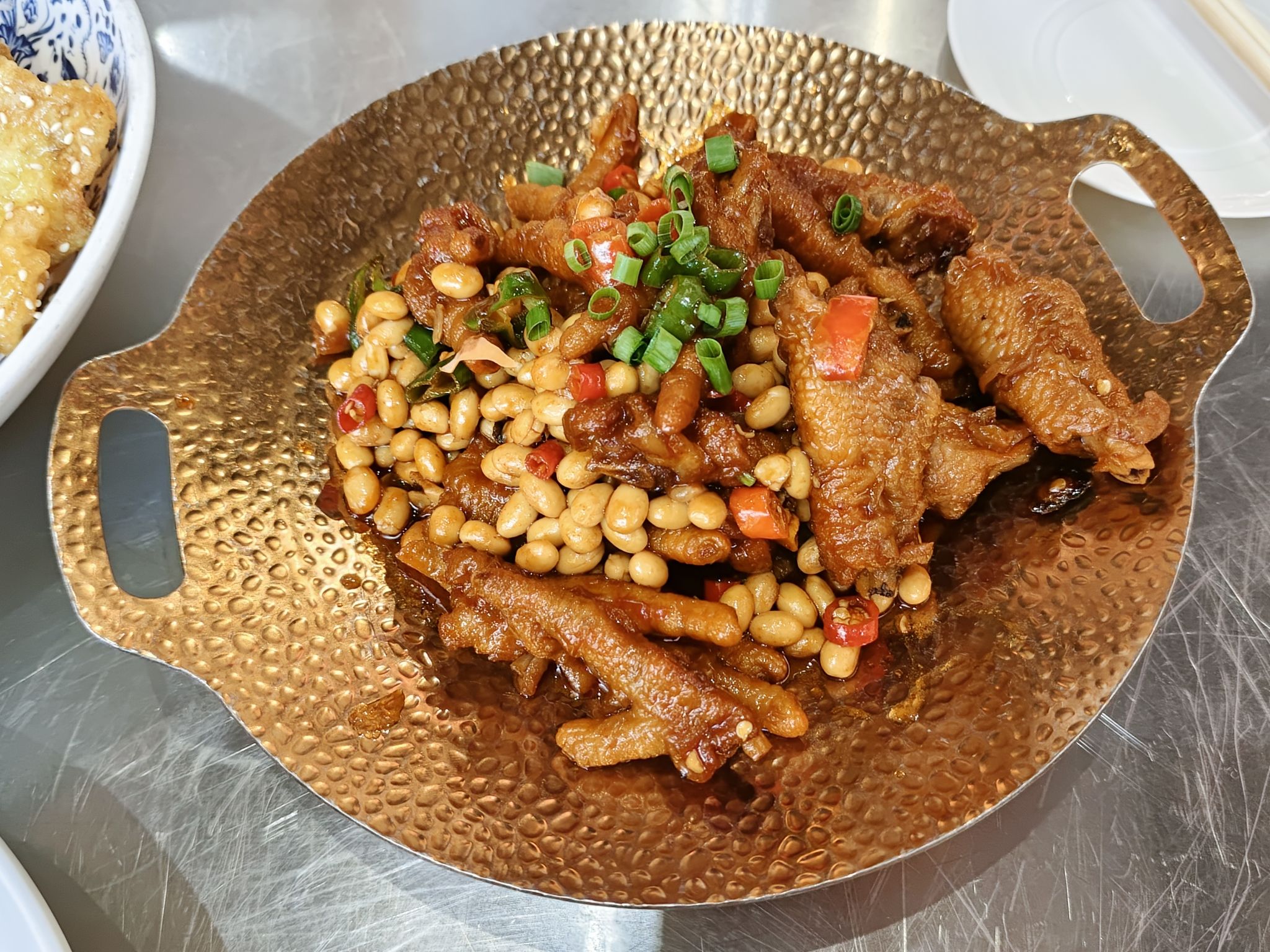 三口缸延吉特色缸烤农家菜(文鑫花园店)