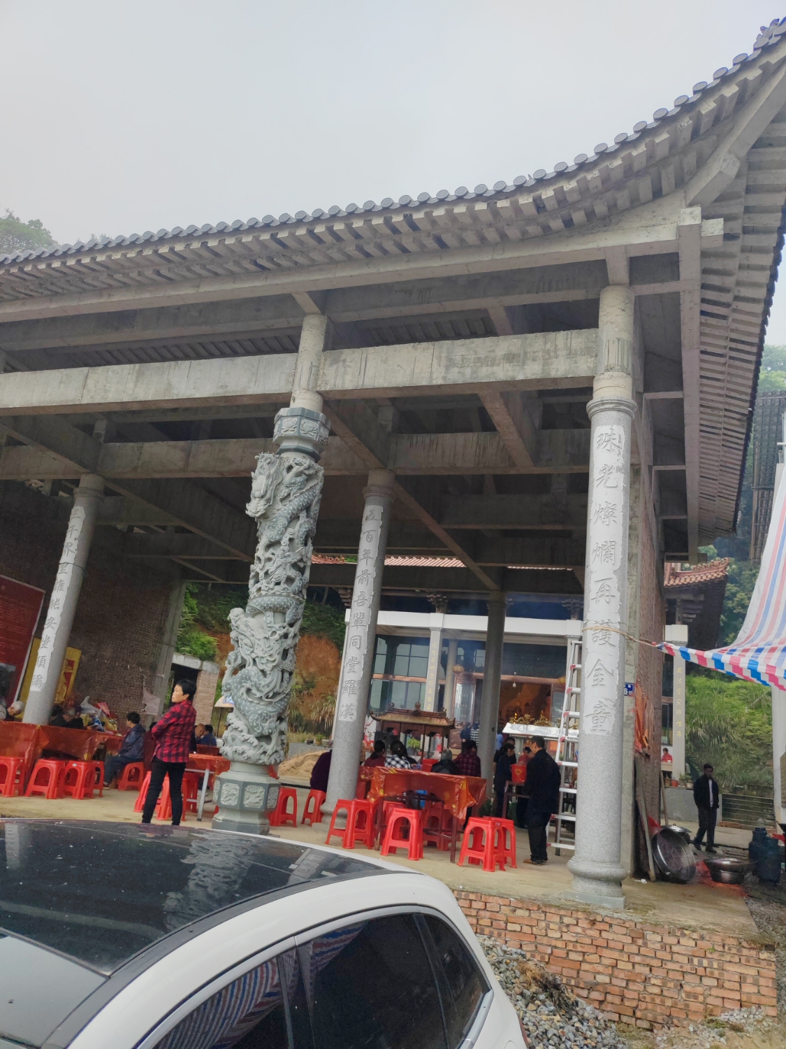 玛坑乡禅定寺庙实景照片