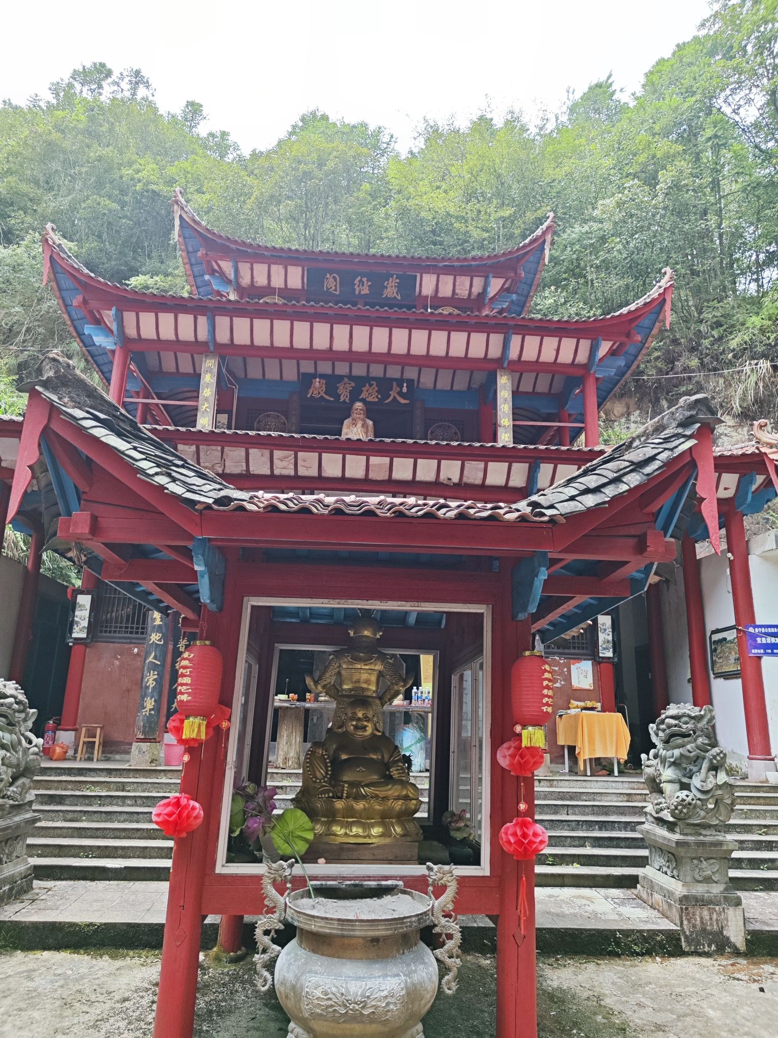 东隆峰寺实景照片