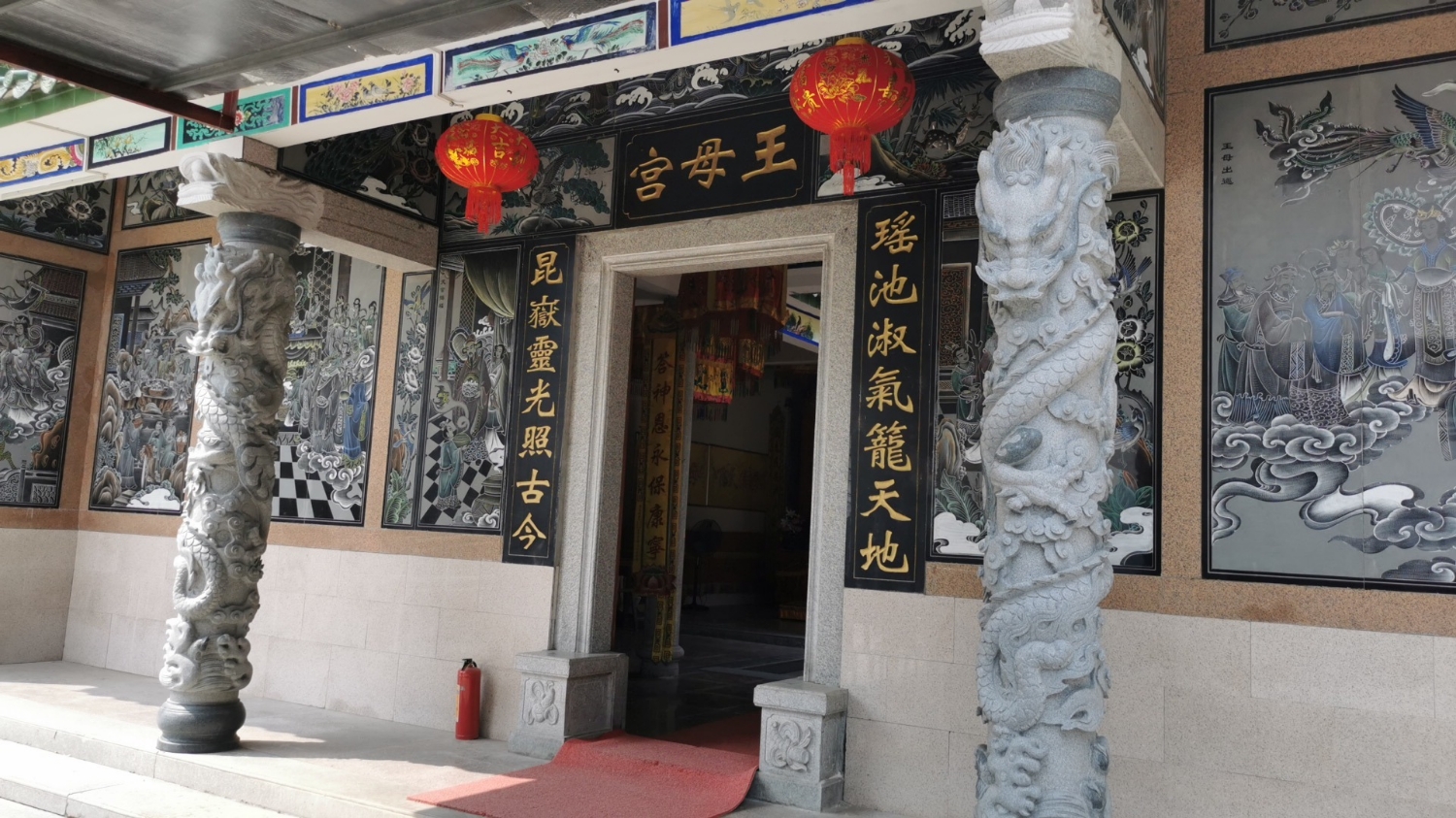 合掌山王母宫实景照片