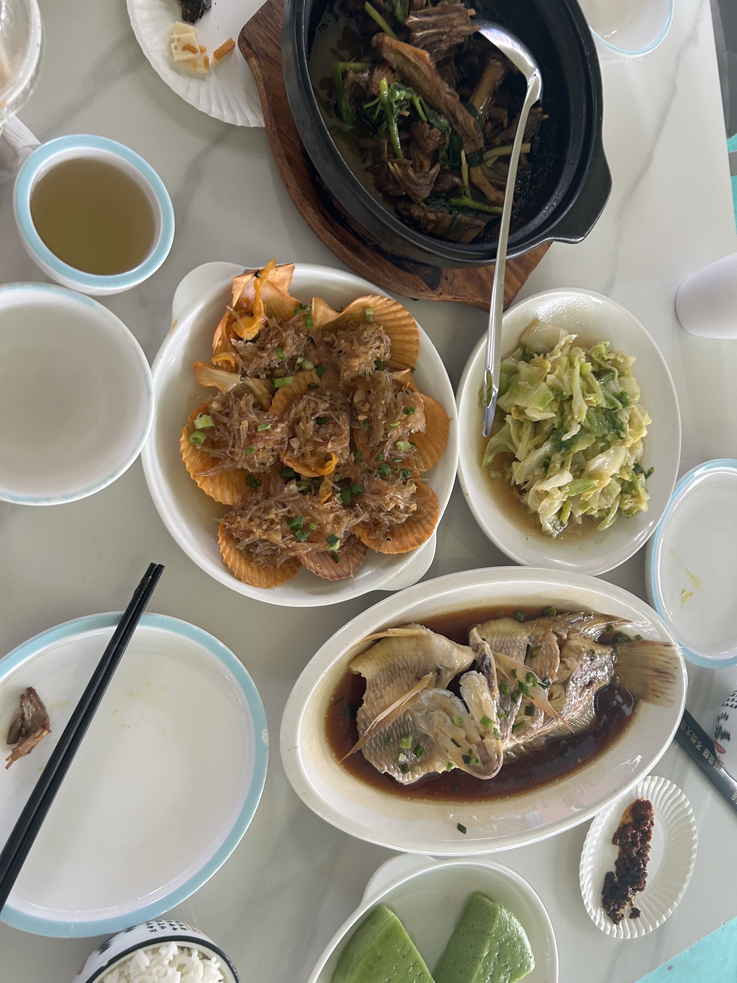 艳阳海鲜(亚龙湾博后村店)