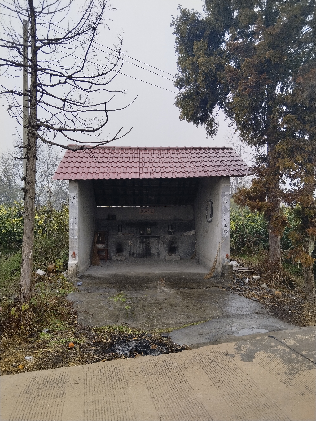 高低村土地庙实景照片