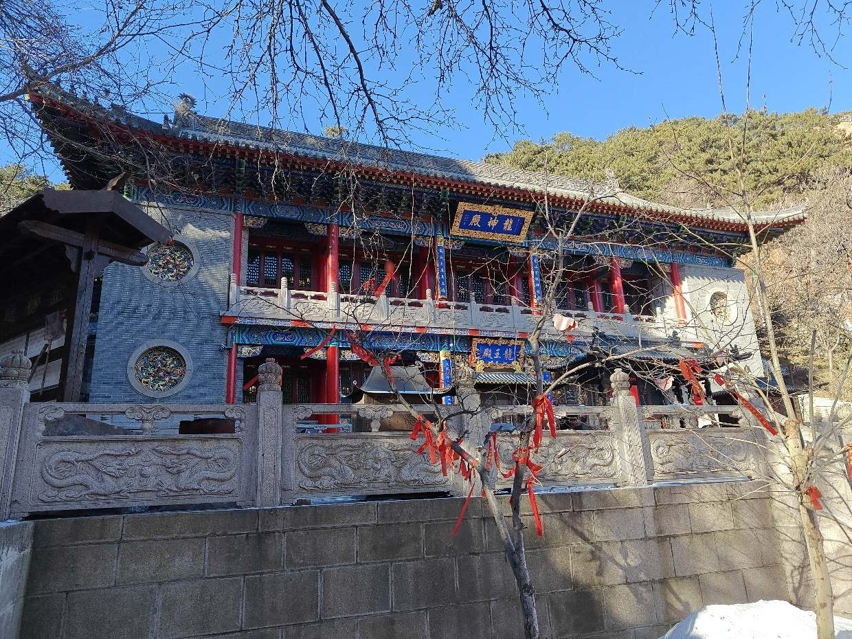千山-龙神殿实景照片